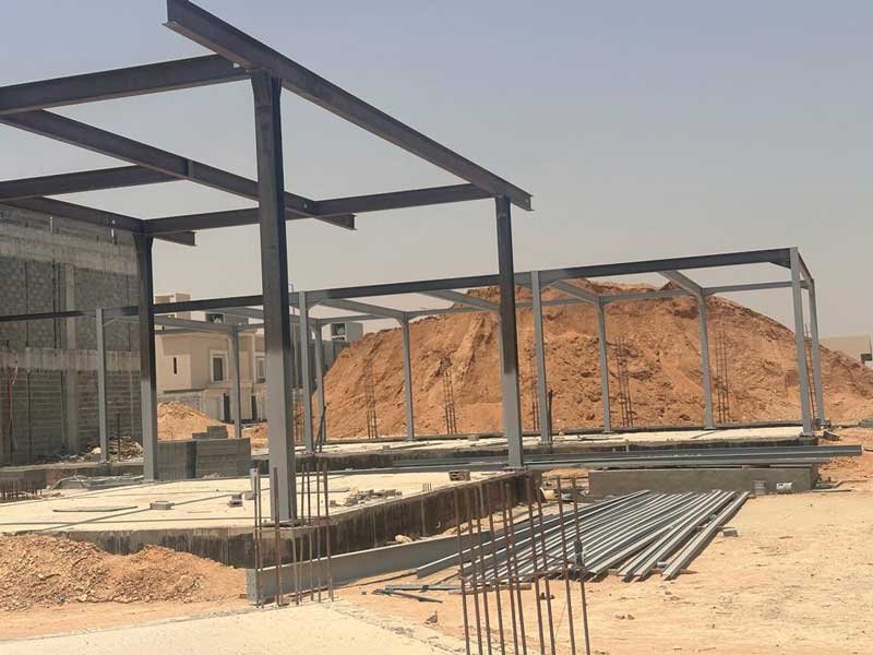  تركيب هناجر الدمام نحن افضل مؤسسة متخصصة في تركيب الهناجر في الدمام تركيب وتنفيذ جميع أنواع الهناجر بأعلى مستوى حيث نمتلك افضل الحدادين في الدمام والمتخصصين في تركيب هناجر الدمام لـه خبرة واسعة بطريقة التركيب و والحدادة افضل حداد هناجر مظلات برجولات الدمام حداد هناجر الدمام هناجر ساندوتش بانل تركيب هناجر دور اول في الدمام هناجر ومستودعات الدمام