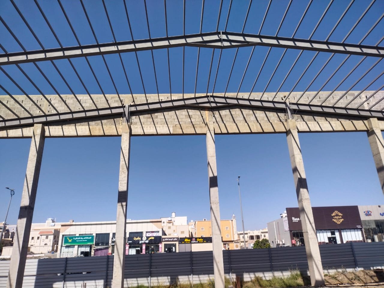  مظلات الزامل تركيب هناجر الزامل الشرقية — نقوم بتركيب مظلات الزامل بجميع الأنواع والأشكال والألوان التي يتم طلبها من قبل العميل 0509661243